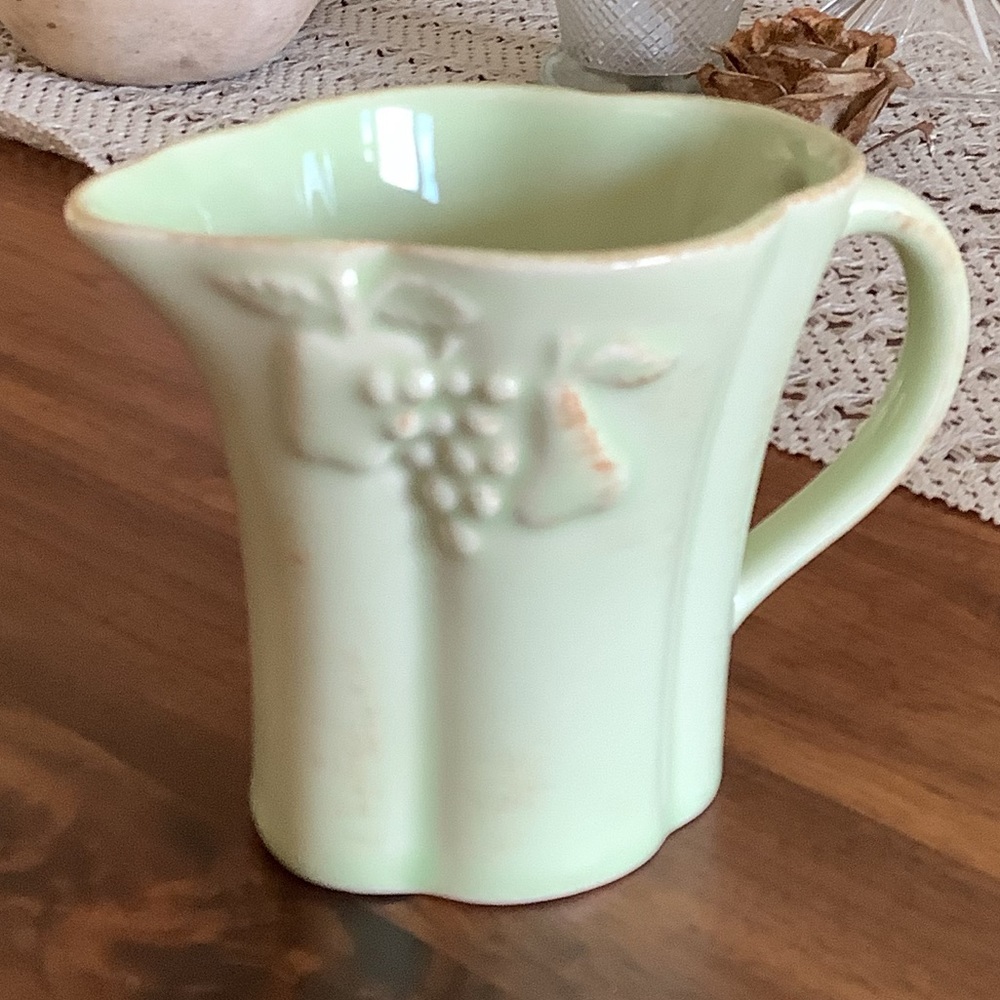 Casafina Madeira stoneware harvest creamer